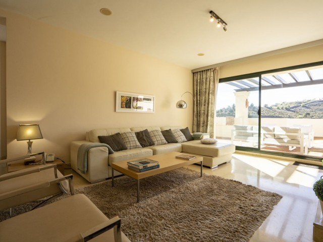 3 Bedrooms Apartment in Benahavís