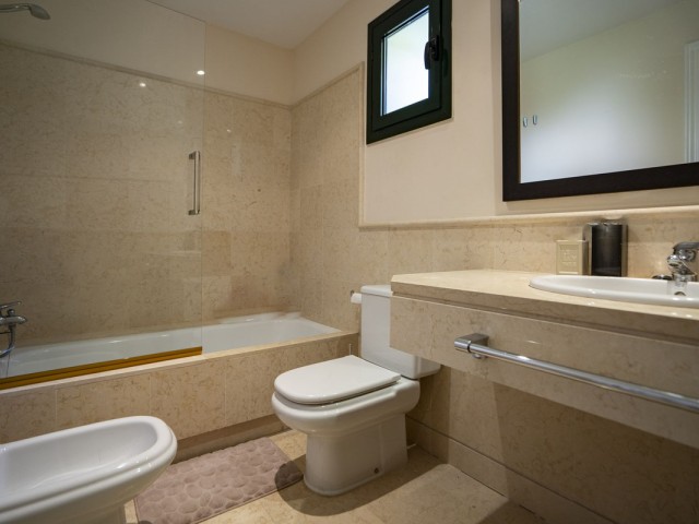 3 Bedrooms Apartment in Benahavís