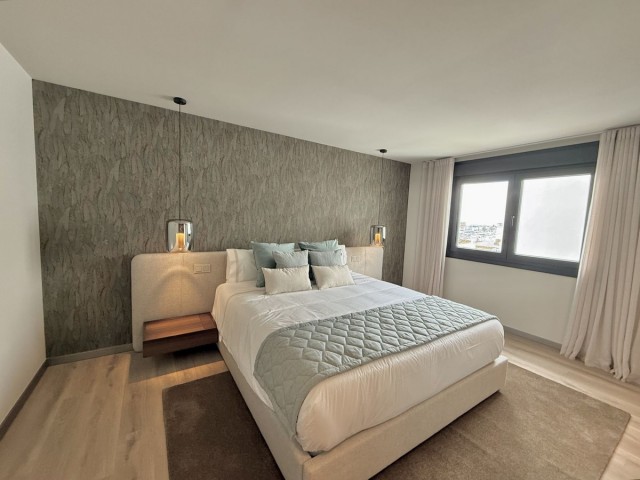 5 Bedrooms Apartment in Puerto Banús