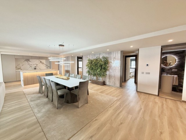 Huoneisto Puerto Banús - R5298385