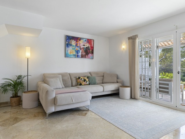 3 Bedrooms Townhouse in Estepona