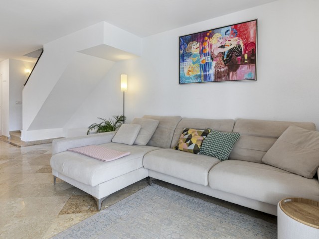 3 Bedrooms Townhouse in Estepona