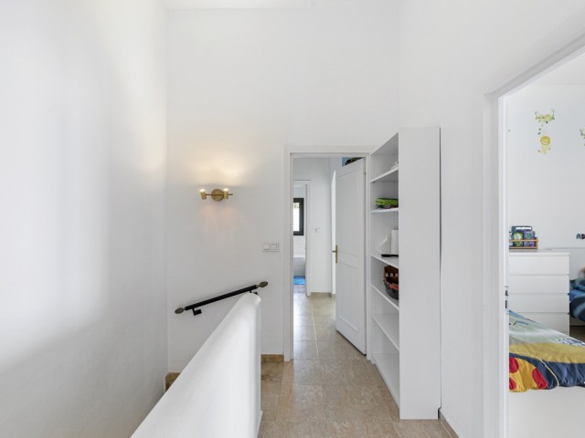 3 Bedrooms Townhouse in Estepona