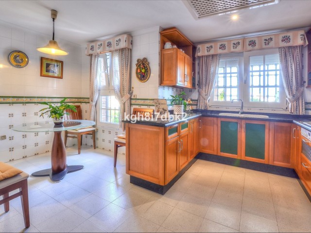 10 Bedrooms Villa in Benalmadena