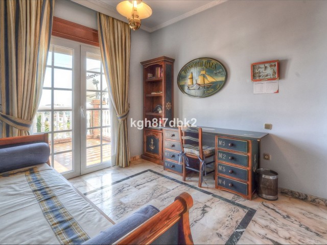 10 Bedrooms Villa in Benalmadena