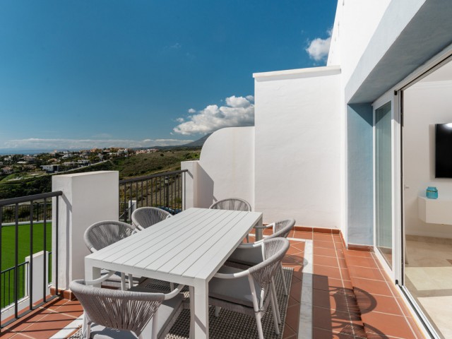 2 Bedrooms Apartment in Benahavís