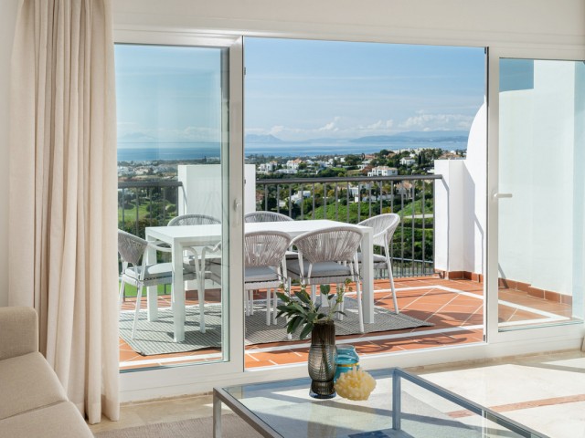 2 Bedrooms Apartment in Benahavís