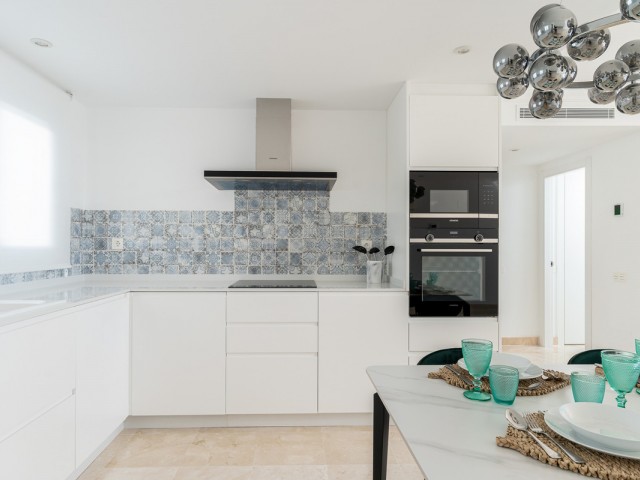 2 Bedrooms Apartment in Benahavís