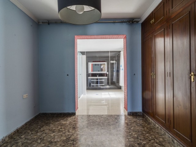 Villa con 4 Dormitorios  en Marbella