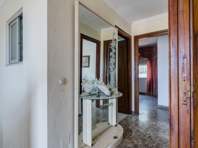 Villa con 4 Dormitorios  en Marbella