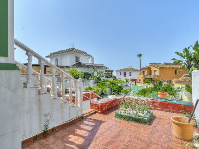 Villa con 4 Dormitorios  en Marbella