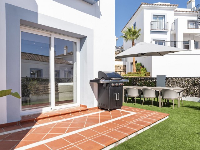 3 Bedrooms Apartment in Benahavís