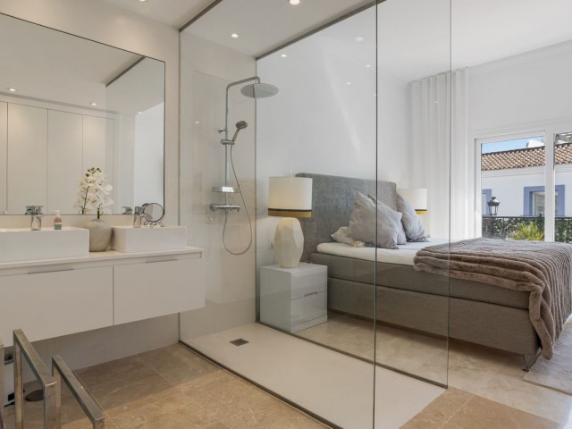 3 Bedrooms Apartment in Benahavís