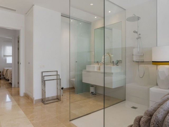 3 Bedrooms Apartment in Benahavís