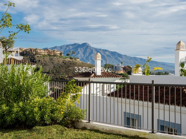 3 Bedrooms Apartment in Benahavís