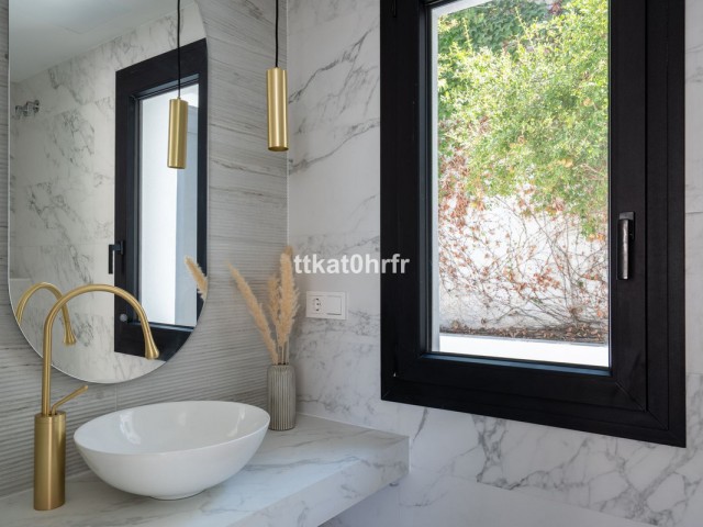 3 Bedrooms Villa in Nueva Andalucía