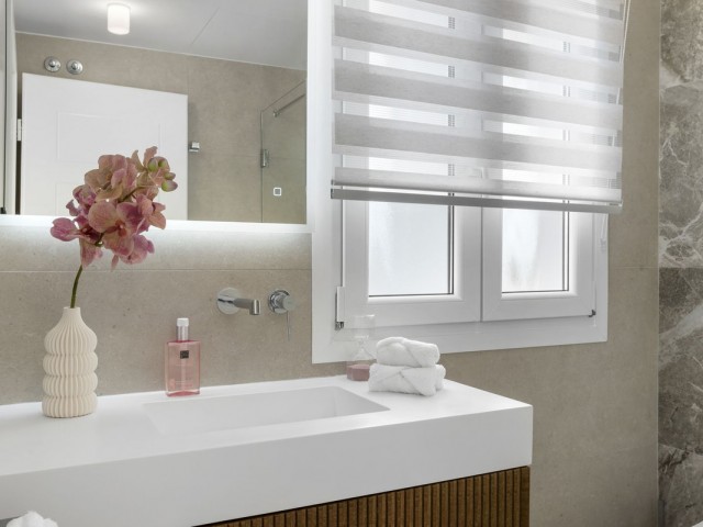 5 Bedrooms Apartment in Nueva Andalucía