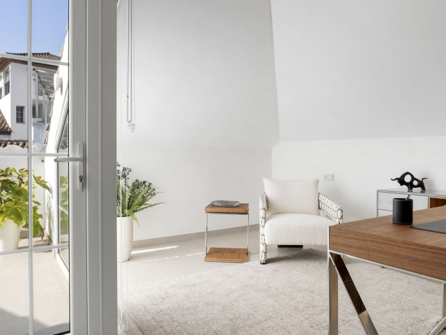 5 Bedrooms Apartment in Nueva Andalucía