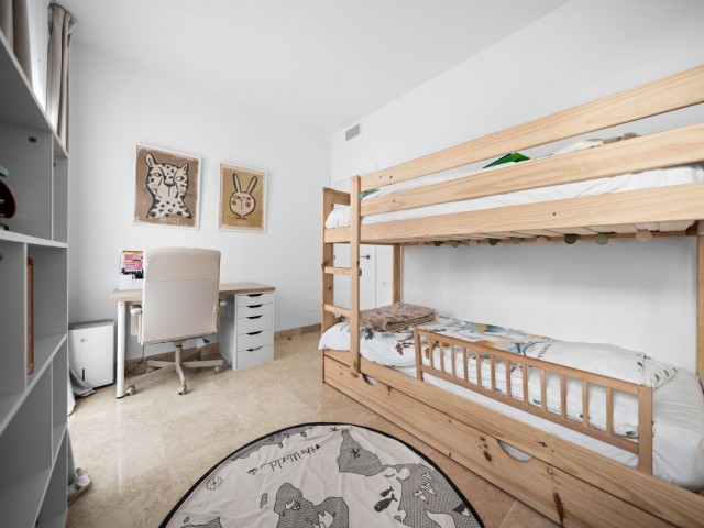 3 Bedrooms Apartment in Benahavís