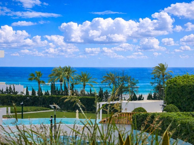 Apartamento con 2 Dormitorios  en Marbella