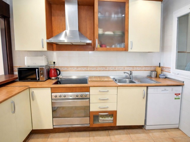 Apartamento con 2 Dormitorios  en Marbella