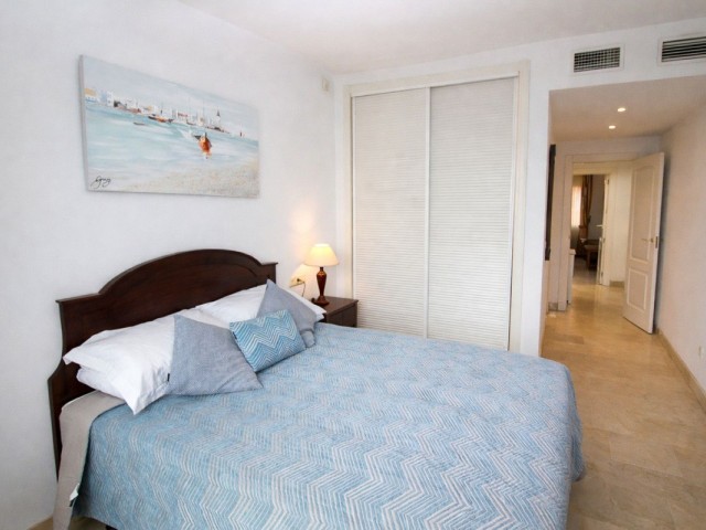 Apartamento con 2 Dormitorios  en Marbella