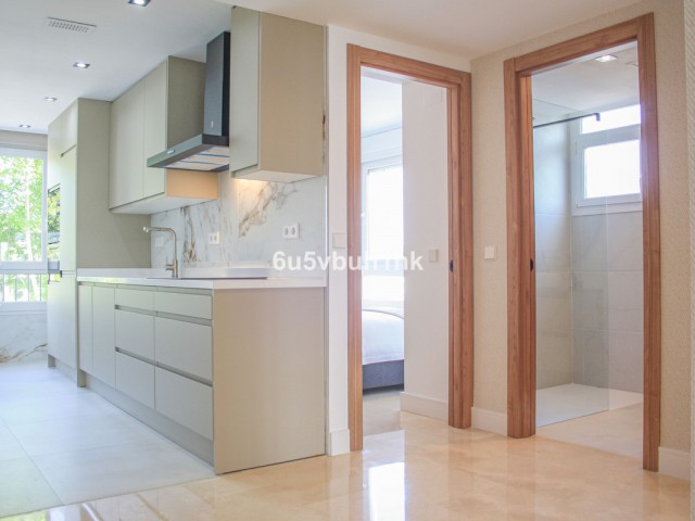Apartamento con 2 Dormitorios  en Marbella