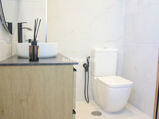 Apartamento con 2 Dormitorios  en Marbella