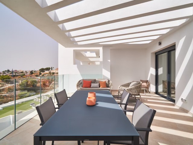 2 Bedrooms Apartment in Fuengirola