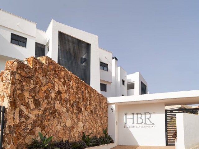 2 Bedrooms Apartment in Fuengirola