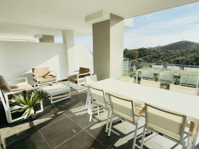 Apartamento con 4 Dormitorios  en Mijas Costa