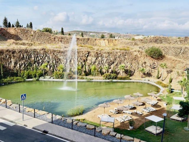 Apartamento con 4 Dormitorios  en Mijas Costa