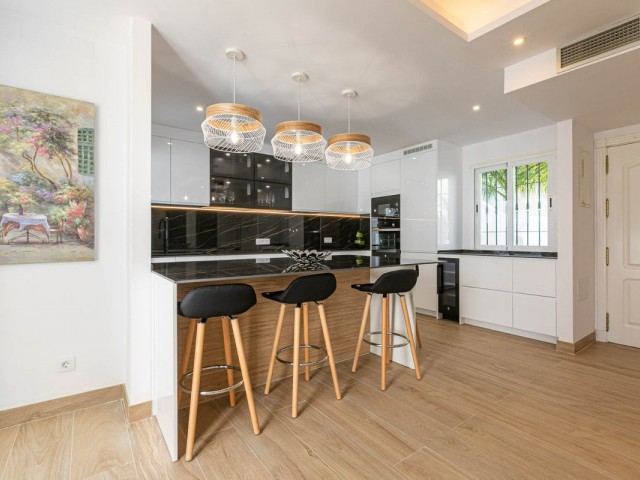3 Bedrooms Apartment in Nueva Andalucía