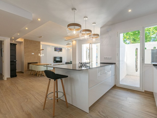 3 Bedrooms Apartment in Nueva Andalucía