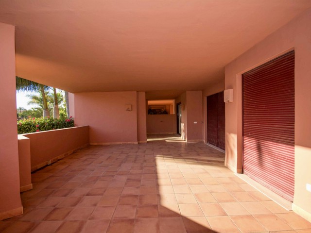 4 Bedrooms Apartment in Estepona