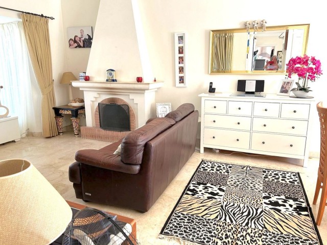 3 Bedrooms Villa in Elviria