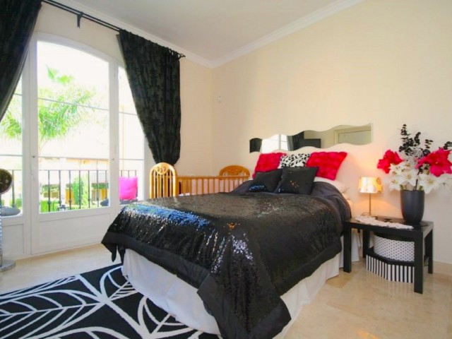 3 Bedrooms Villa in Elviria