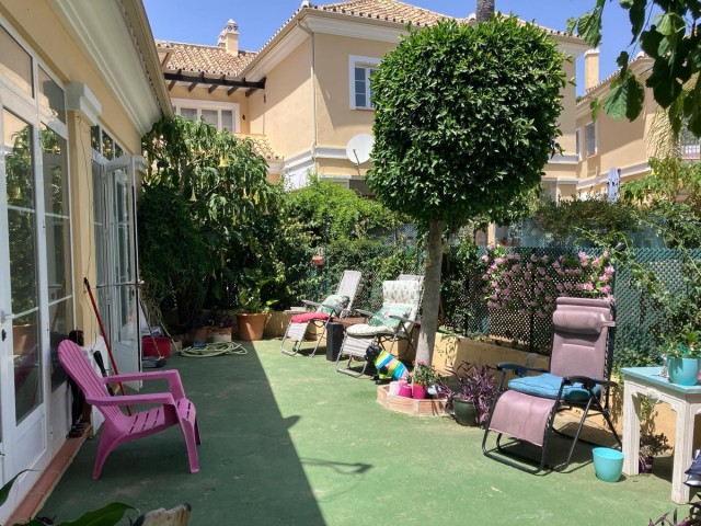 3 Bedrooms Villa in Elviria