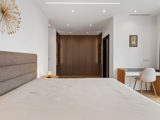 5 Bedrooms Villa in Estepona