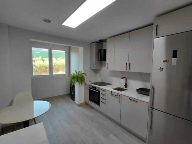 Apartamento con 2 Dormitorios  en Marbella