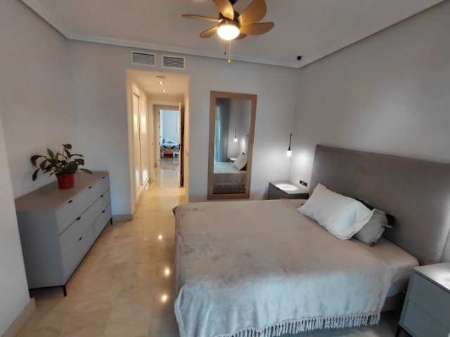 Apartamento con 2 Dormitorios  en Marbella