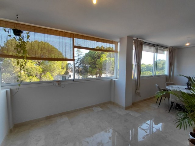 Apartamento con 2 Dormitorios  en Marbella