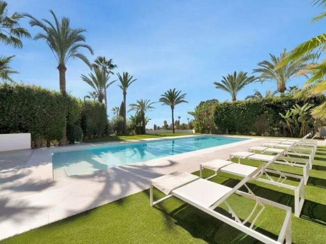 8 Bedrooms Villa in Hacienda Las Chapas