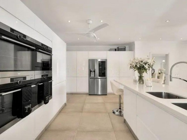 8 Bedrooms Villa in Hacienda Las Chapas