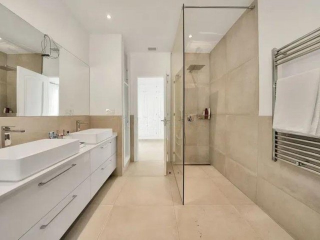 8 Bedrooms Villa in Hacienda Las Chapas