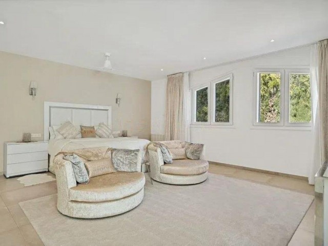 8 Bedrooms Villa in Hacienda Las Chapas