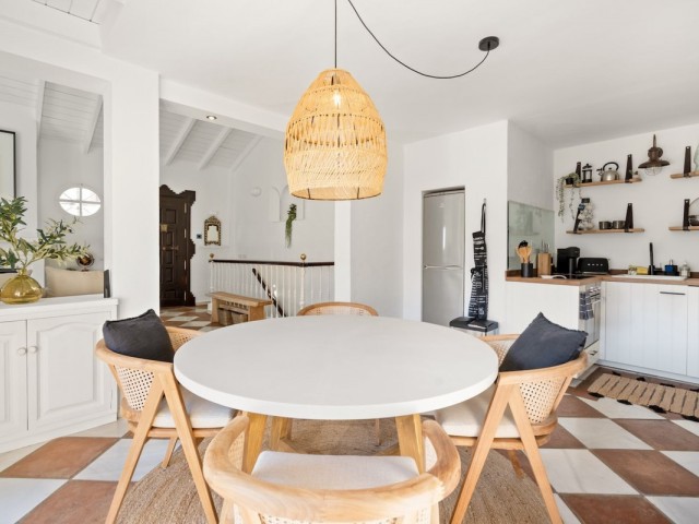 Adosado con 2 Dormitorios  en La Heredia