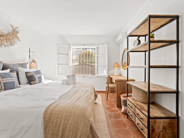 Adosado con 2 Dormitorios  en La Heredia