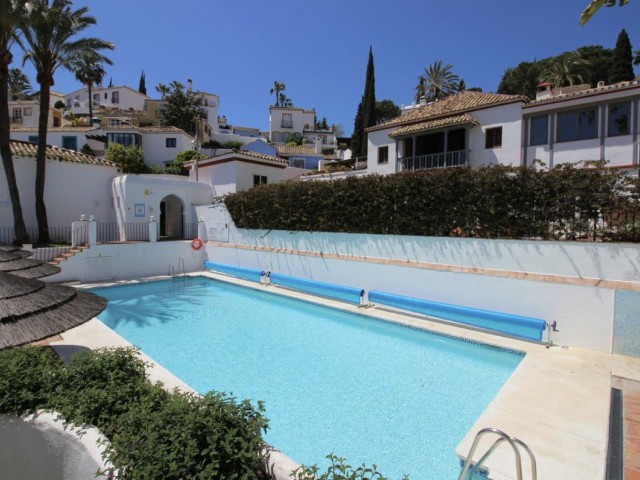 Adosado con 2 Dormitorios  en La Heredia