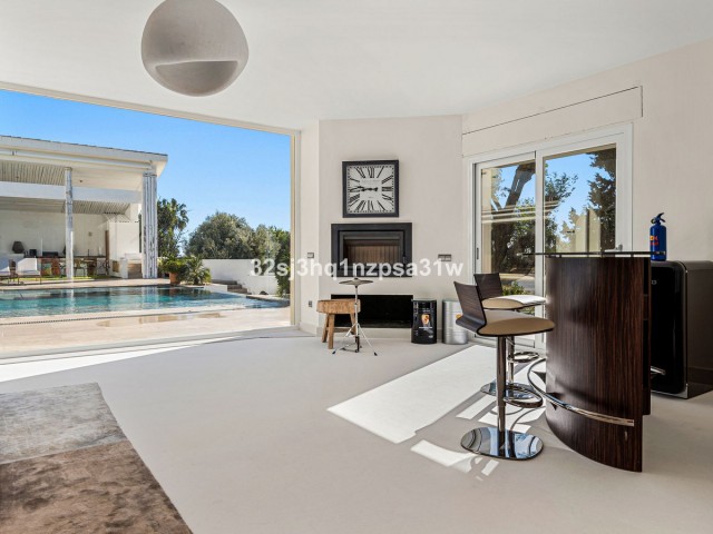 6 Bedrooms Villa in Guadalmina Alta